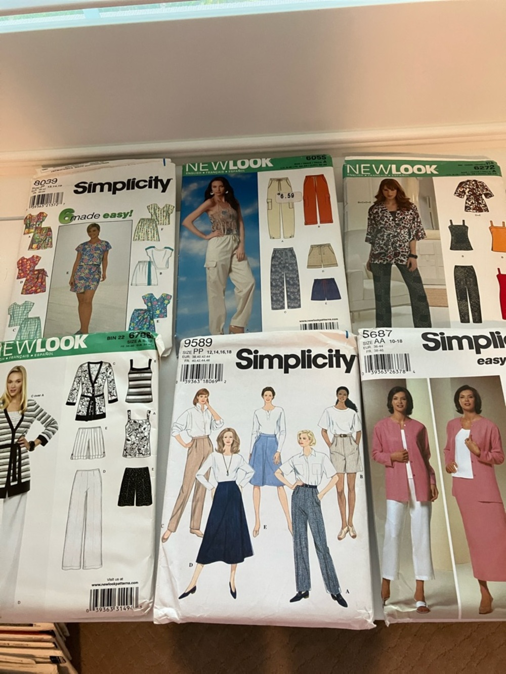 Six uncut women’s sewing patterns, separates size is 8–18